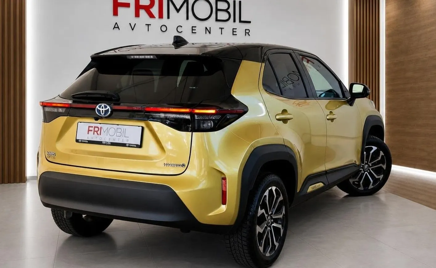 Zunanja slika - Toyota Yaris Cross - Hybrid 1.5 VVT-i Sport Assist Bi-Tone•1.LASTNIK•.. - 3
