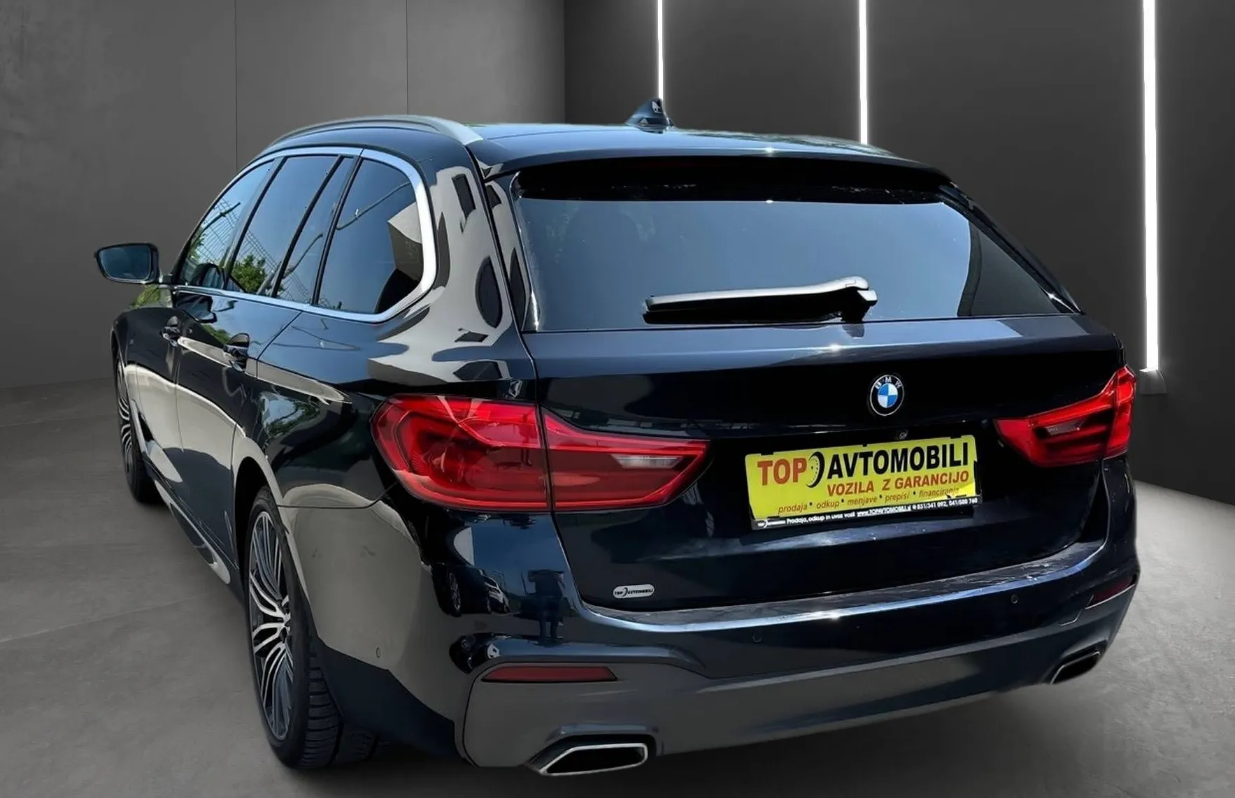 Zunanja slika - BMW Serija 5 - Touring: 530d M PAKET LED NAVI PDC KAMERA PANO RADAR TOP - 6