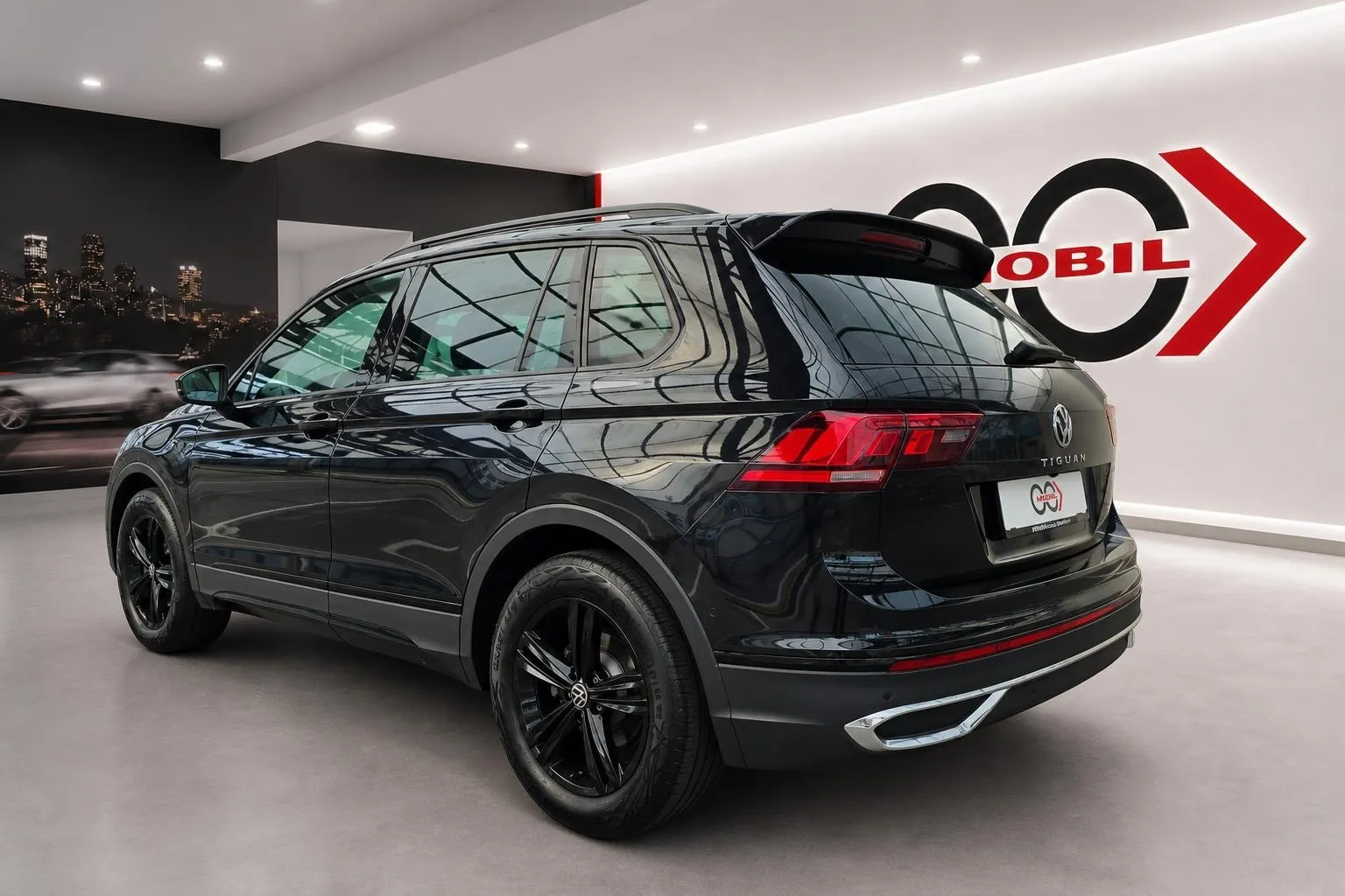 Notranja slika - Volkswagen Tiguan - 2.0 TDI Urban Sport 4Motion DSG - Matrix.kamera.HK - 7