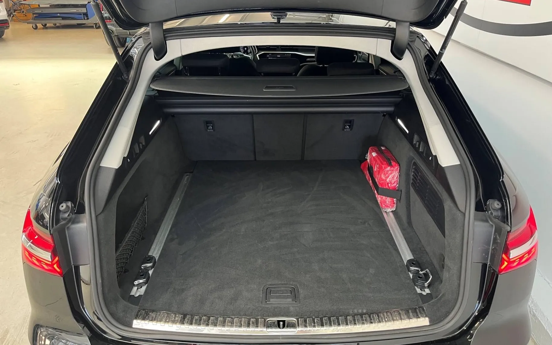 Notranja slika - Audi A6 Avant - 40 TDI Sport S tronic - 10