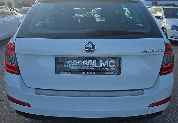 Zunanja slika - Škoda Octavia - Combi 2.0 TDI 150ks DSG °XENON° °TEMPOMAT° - 6