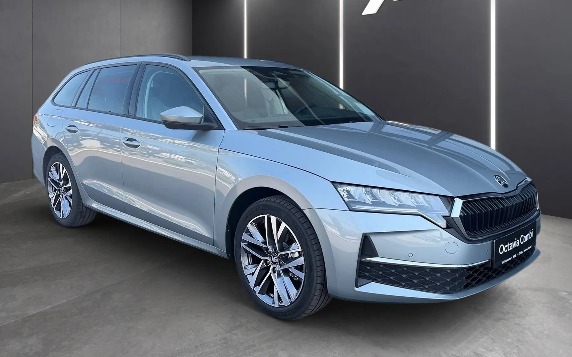 Zunanja slika - Škoda Octavia - Combi 2.0 TDI Family DSG... - 3