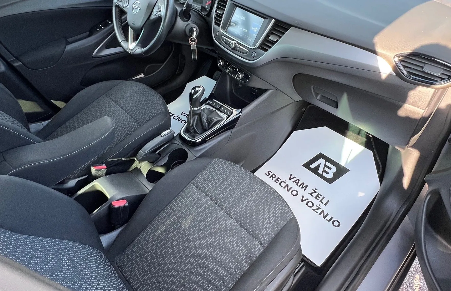 Zunanja slika - Opel Crossland X - 1.2 +SLO+1.LAST+DAB+PDC+ALU+TEMP... - 12