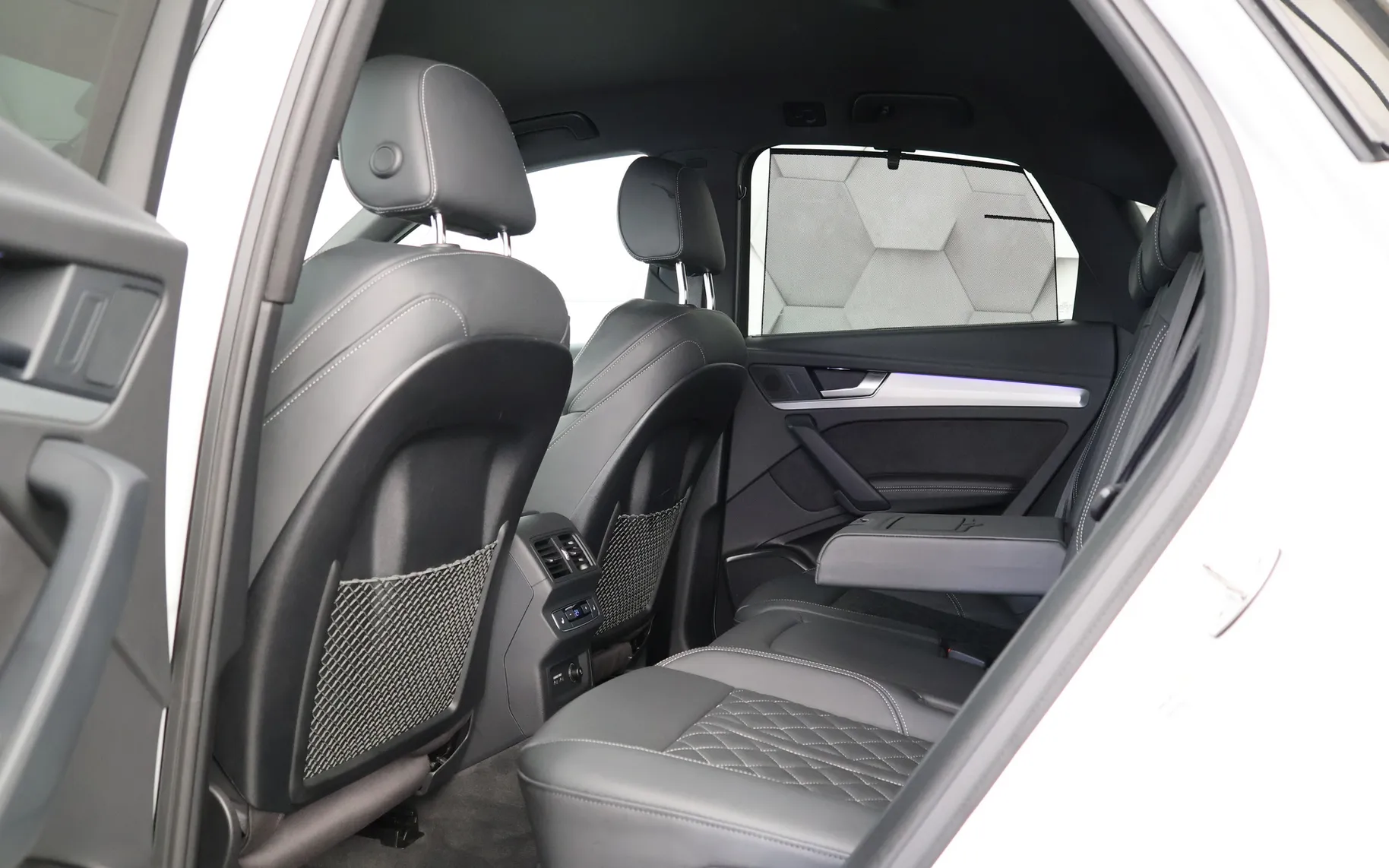 Zunanja slika - Audi Q5 - Sportback 40TDI Quattro S-Tronic S-Line 204KM - 10