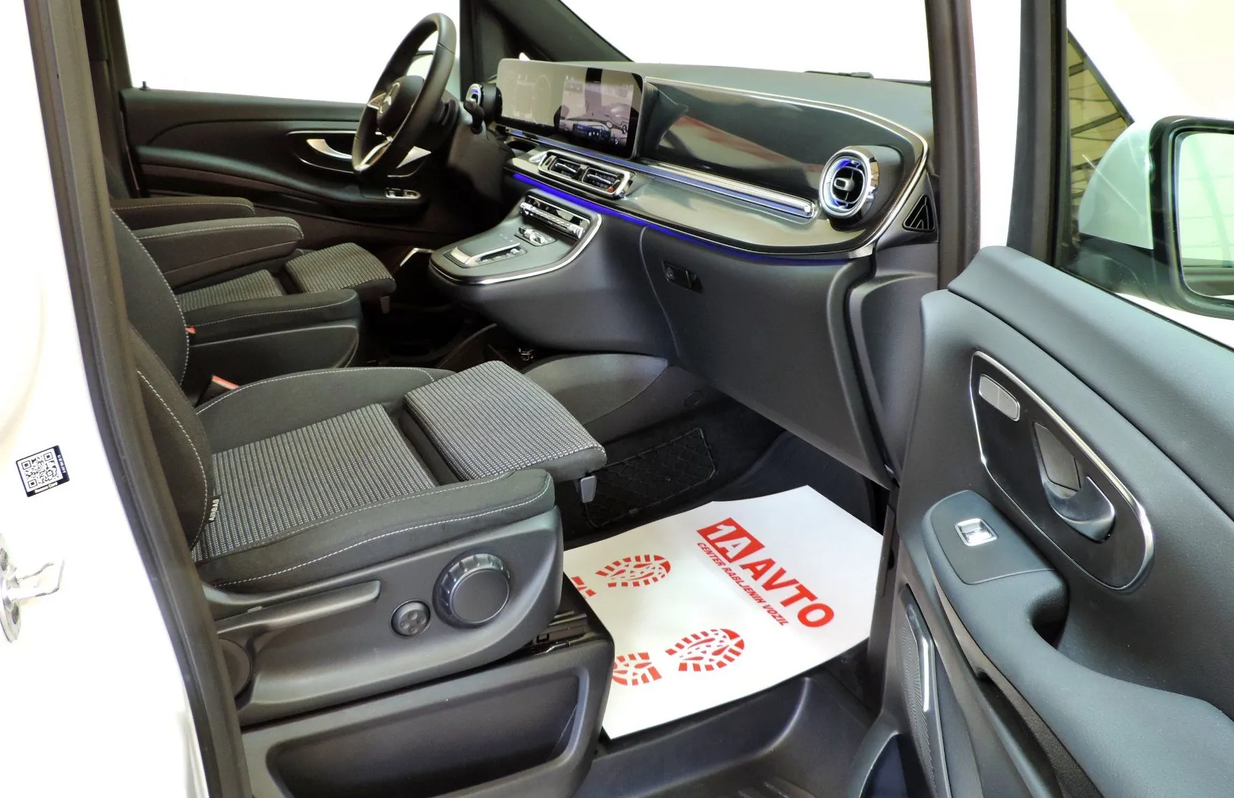 Zunanja slika - Mercedes-Benz V-Razred - V 300 d Style dolgi Avt. LED-ACC-7.SEDEŽEV-KAMERA - 11
