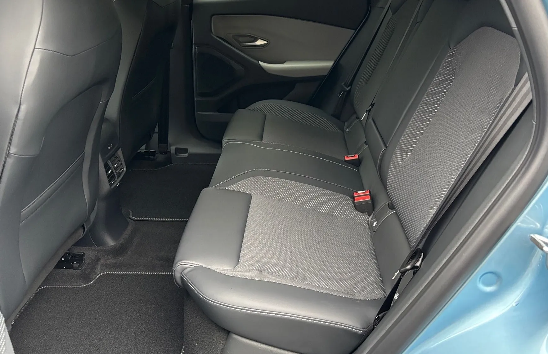 Zunanja slika - Ford Explorer - EV SELECT 77kWh 286PS RWD - 11