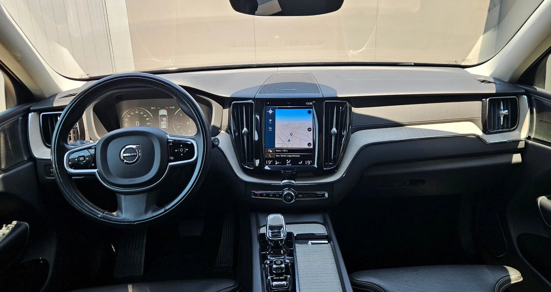 Zunanja slika - Volvo XC60 - B4D AWD Inscription Luxe Avt.+22 COL+2x Memory - 9