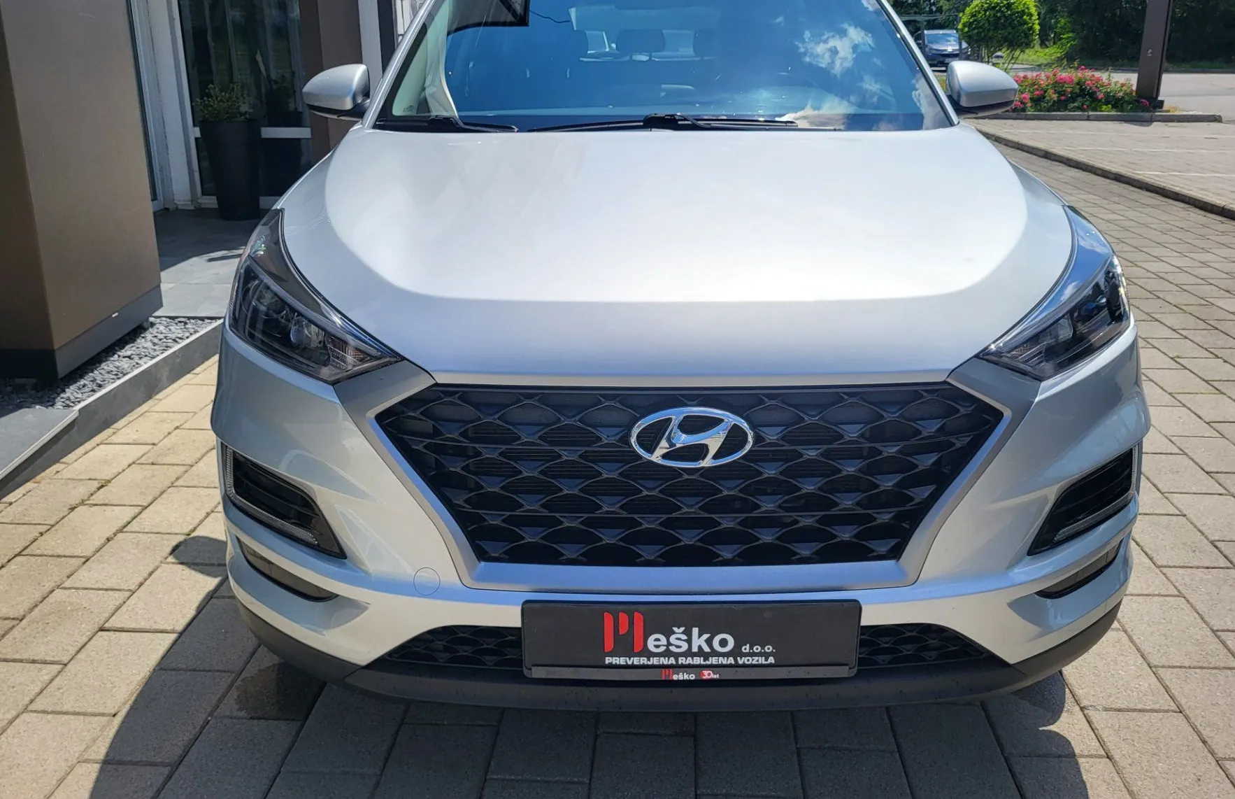 Zunanja slika - Hyundai Tucson - 1.6 GDI slo-1last-nav-pdc-alu-ac-el.paket-servisir - 3