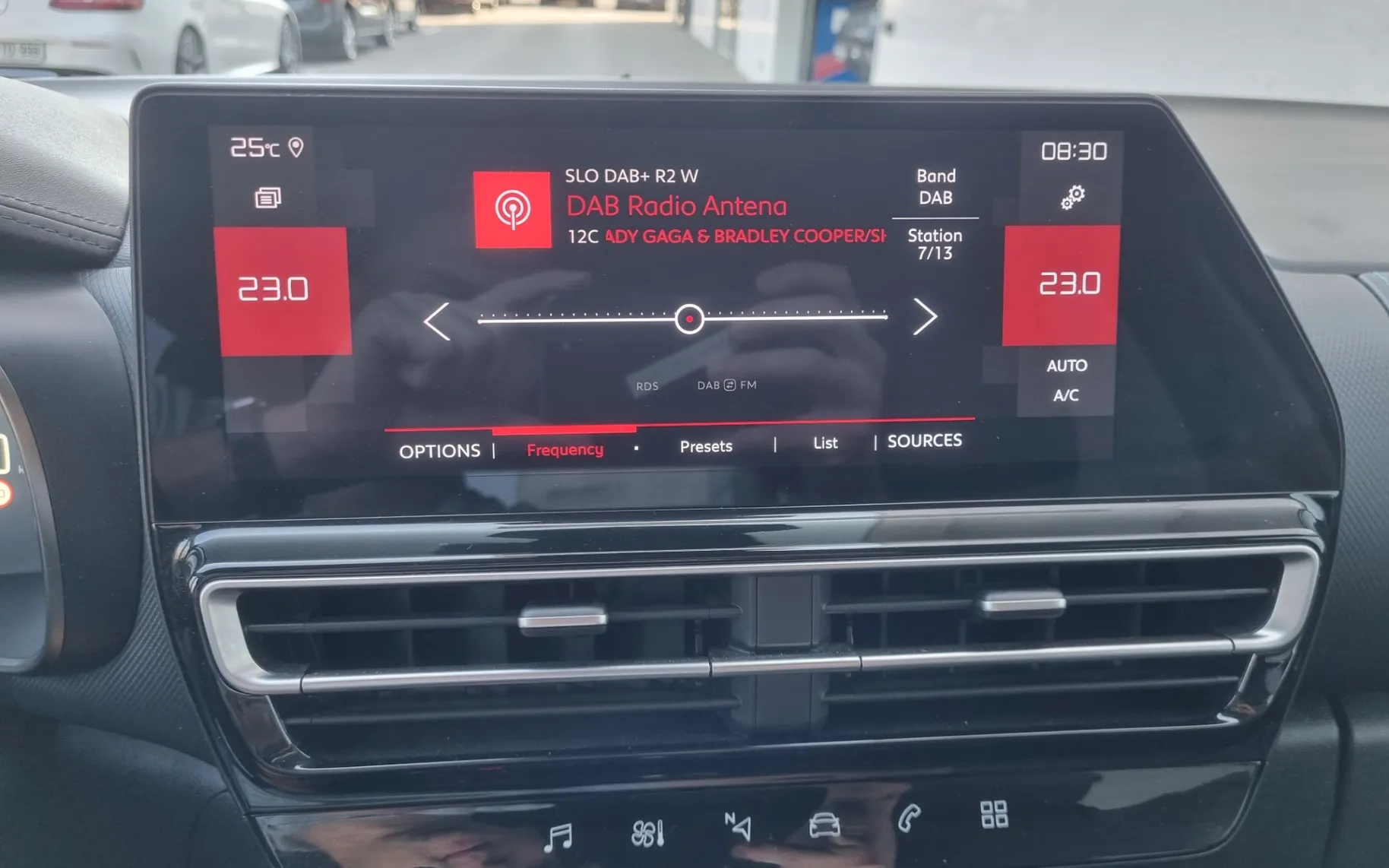 Zunanja slika - Citroën C5 - Aircross 1.2 PT Plus - MALO KM - POTRJENA SERVISNA KNJIGA - 14