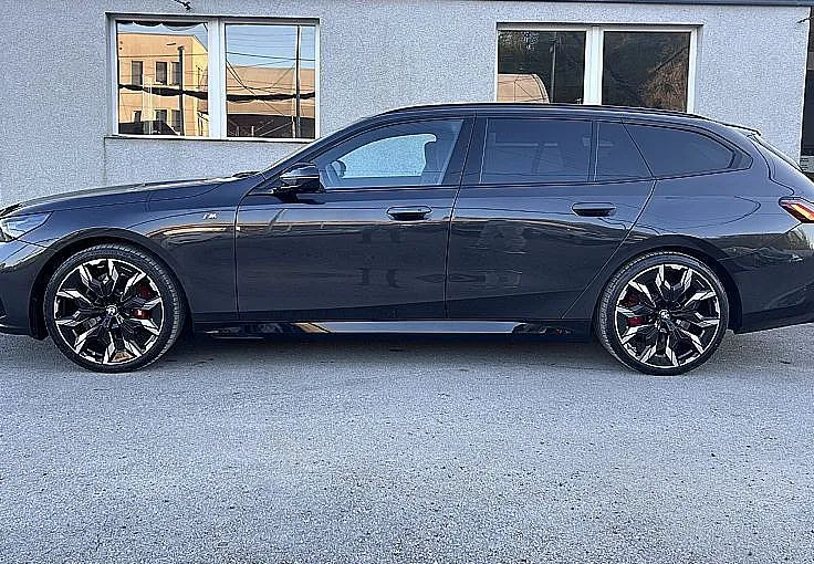 Zunanja slika - BMW Serija 5 - Touring: 520i Touring-M-SPORT-PRO-HEAD UP-PANO-BANG OLUF - 4