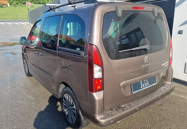 Zunanja slika - Peugeot Partner - Tepee 1.6 HDi Family  VELIKI SERVIS - 5
