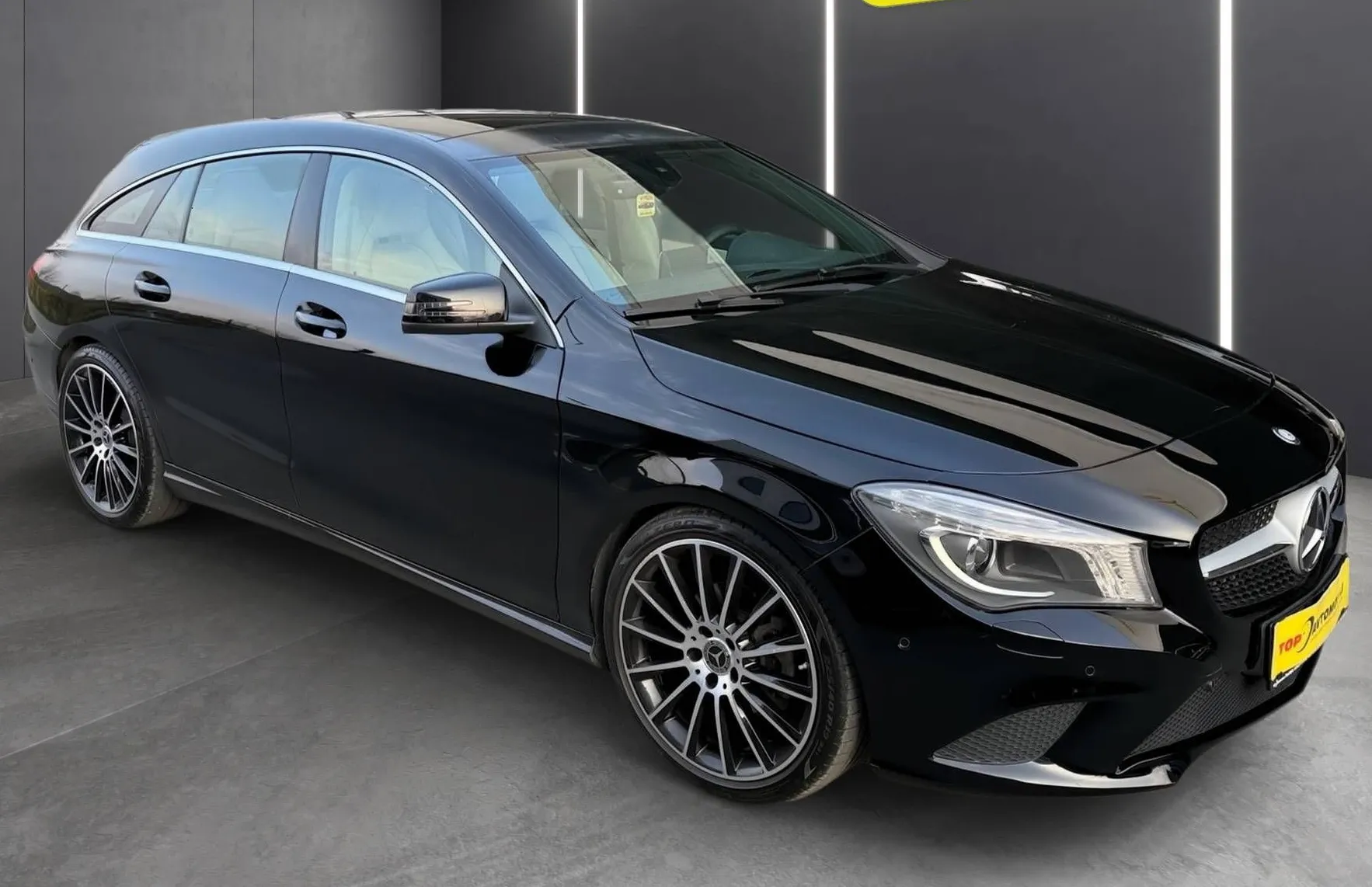 Zunanja slika - Mercedes-Benz CLA-Razred - CLA Shooting Brake CLA 200 d SLOVENSKO PANORAMA KAMERA XENON PDC - 10