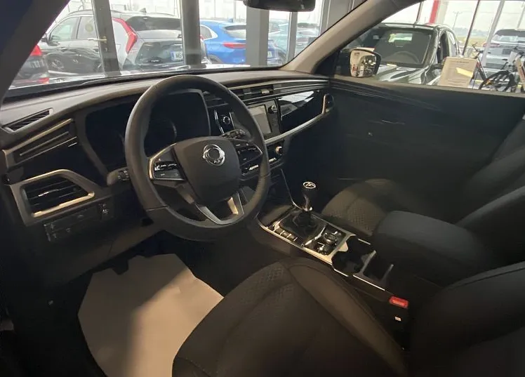 Zunanja slika - SsangYong Korando - 1.5 T-GDI Smart 4WD M T - 8