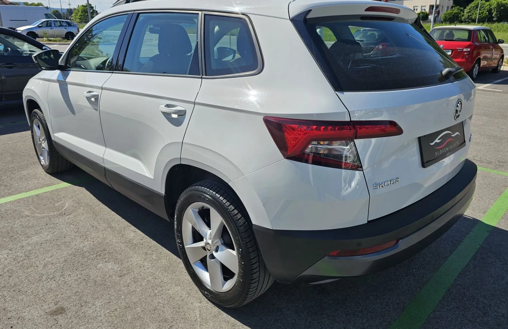 Zunanja slika - Škoda Karoq - Style 1.6 TDI DSG|FULED|ALU|ASSIS.|NAVI|2xPDC| - 6