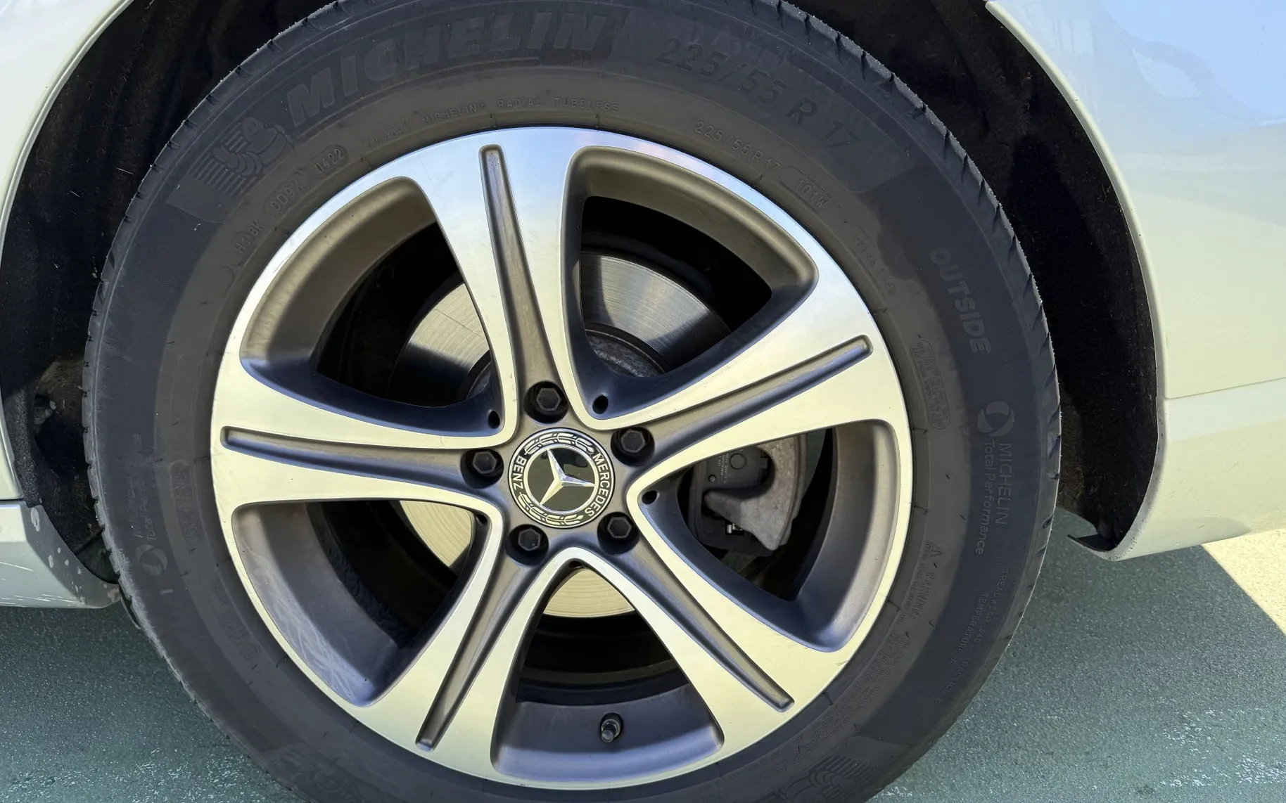 Zunanja slika - Mercedes-Benz E-Razred - 220 t  avt.kamera.143KW - 4