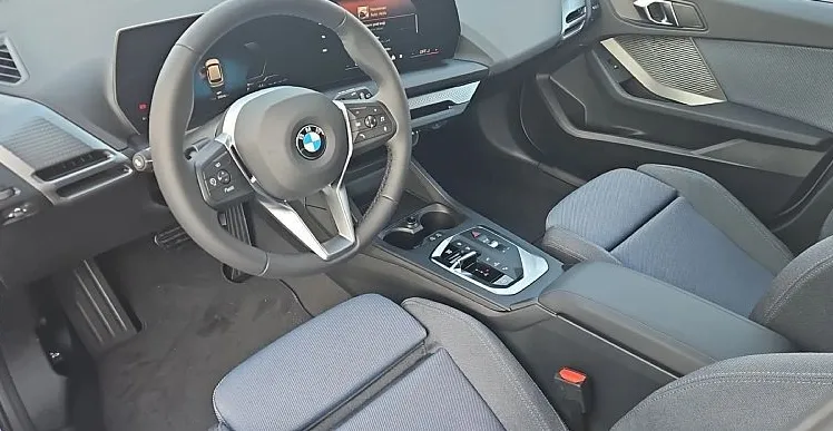 Zunanja slika - BMW Serija 1 - : 118d  AT  M SPORT - SLO - Na voljo maj 2026 - 10