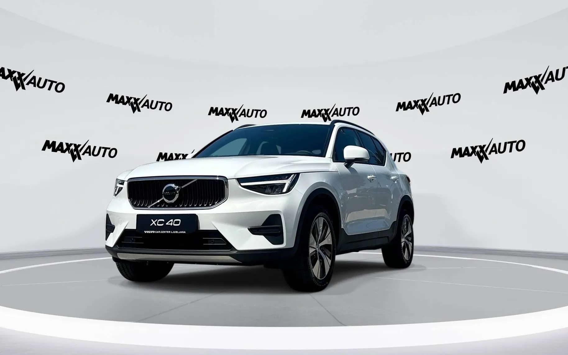 Zunanja slika - Volvo XC40 - B3P Core Avt. - 1