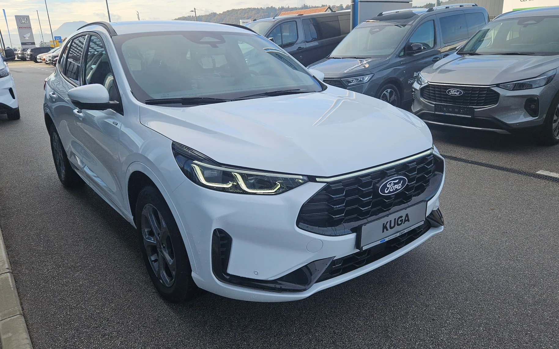 Zunanja slika - Ford Kuga - 2.5 Duratec FHEV ST-Line - 8