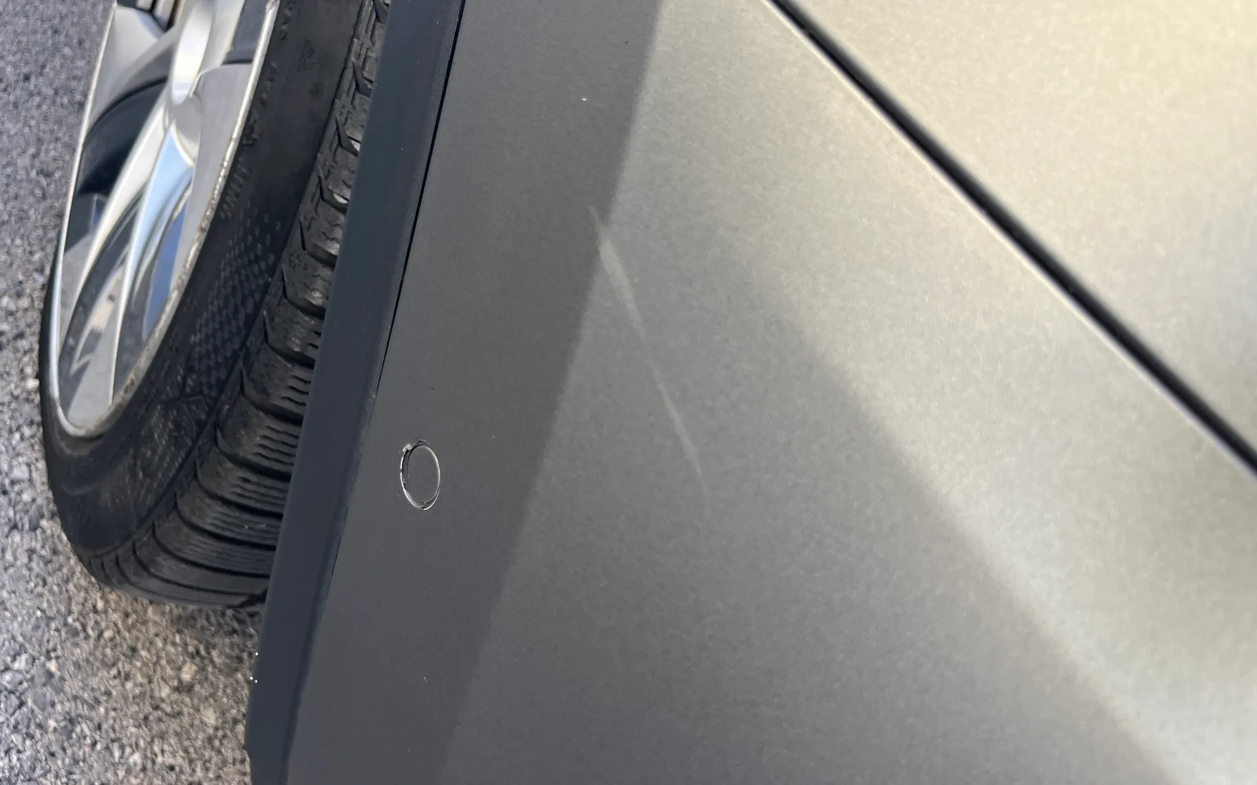 Slika poškodbe - Tesla Model Y - 3D3 / 3D7 - 30
