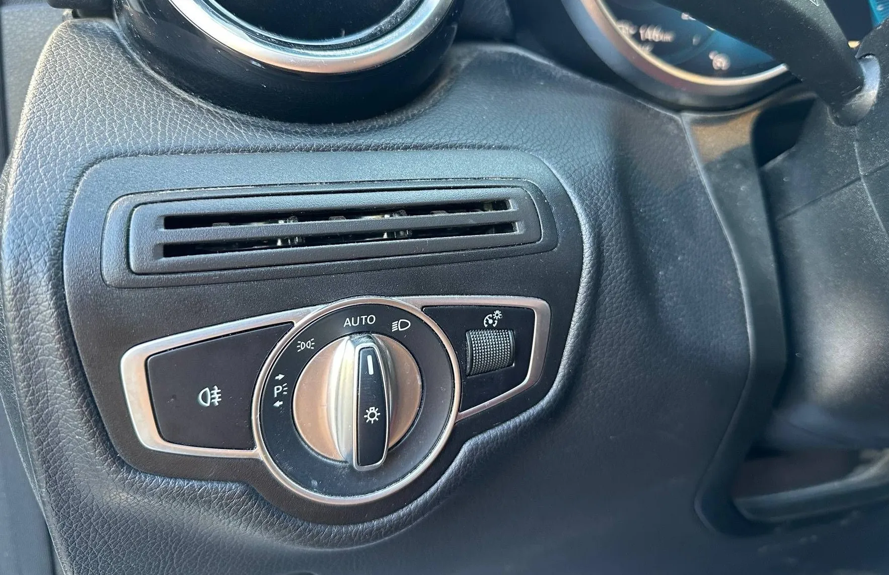 Zunanja slika - Mercedes-Benz GLC-Razred - GLC coupe 220d 4MATIC AMG LINE LED RADAR KAM 360 USNJE NAVI - 16