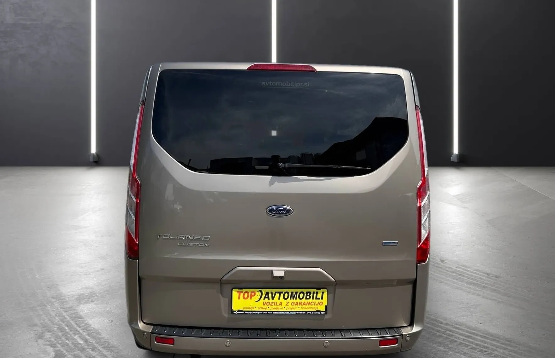 Zunanja slika - Ford Tourneo - Custom 2.0 TDCI L2 H1 FUL LED NAVI TEMP PDC GR.SEDEŽEV - 5