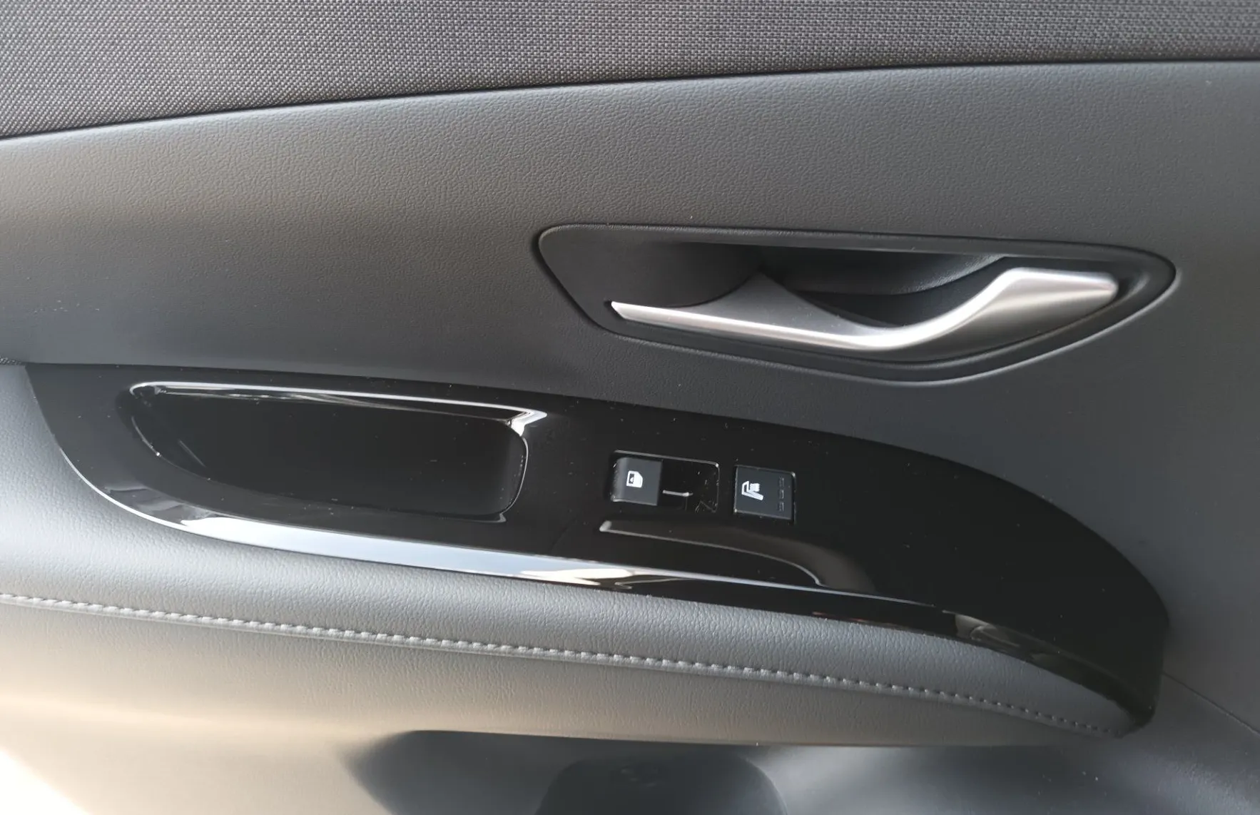 Zunanja slika - Hyundai Tucson - 1.6T T-GDI 150 ISG Style Black Line DCT.WINTER 2.P - 10