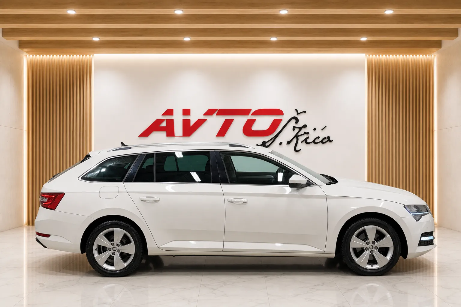 Zunanja slika - Škoda Superb - 2.0 TDI-DSG-SPORT LINE-FULL LED-NAVI-KAMERA-TEMPO - 4