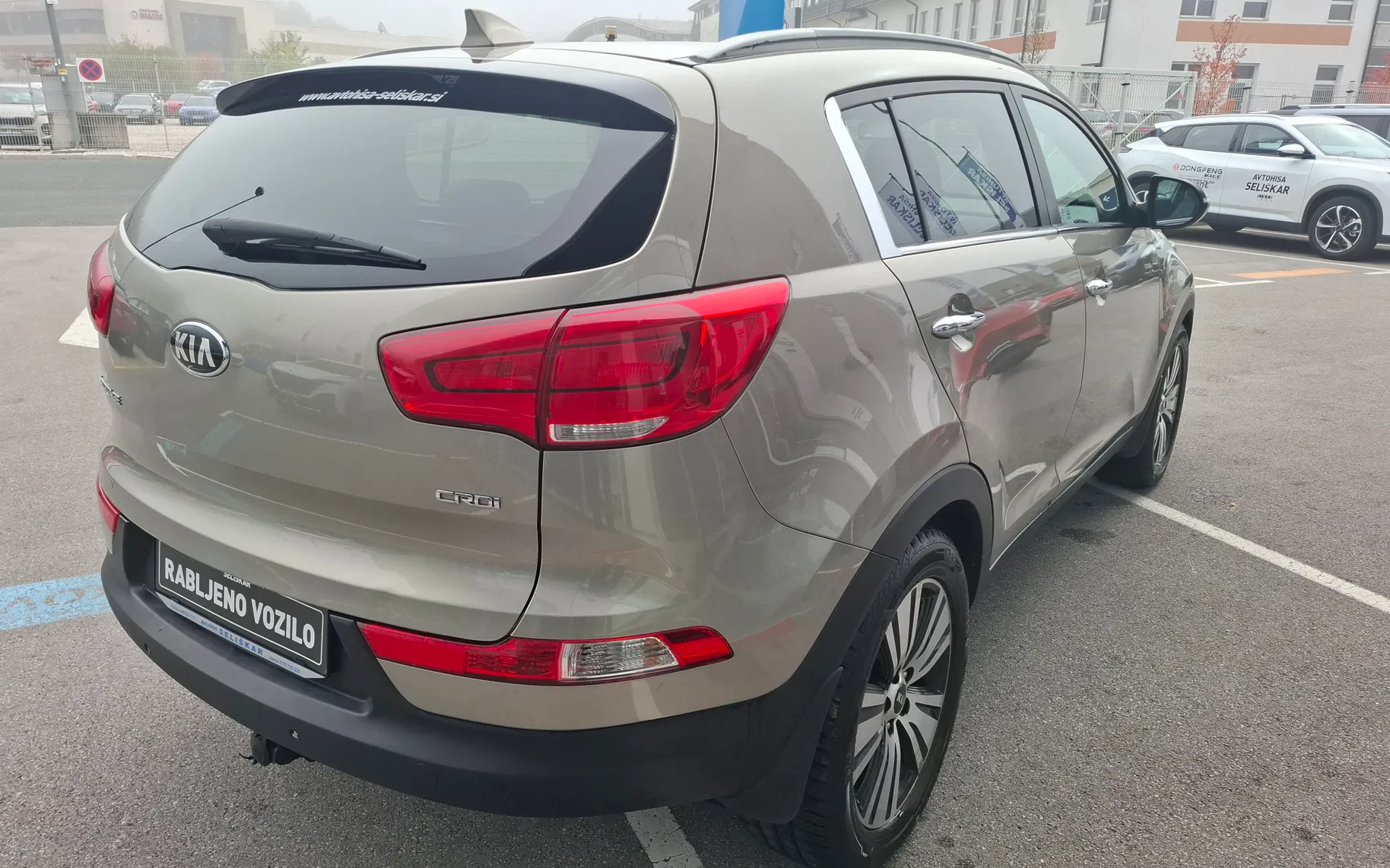 Zunanja slika - KIA Sportage - 2WD 1.7 TD - SLOVENSKI + ZNANA ZGODOVINA + KLJUKA - 7