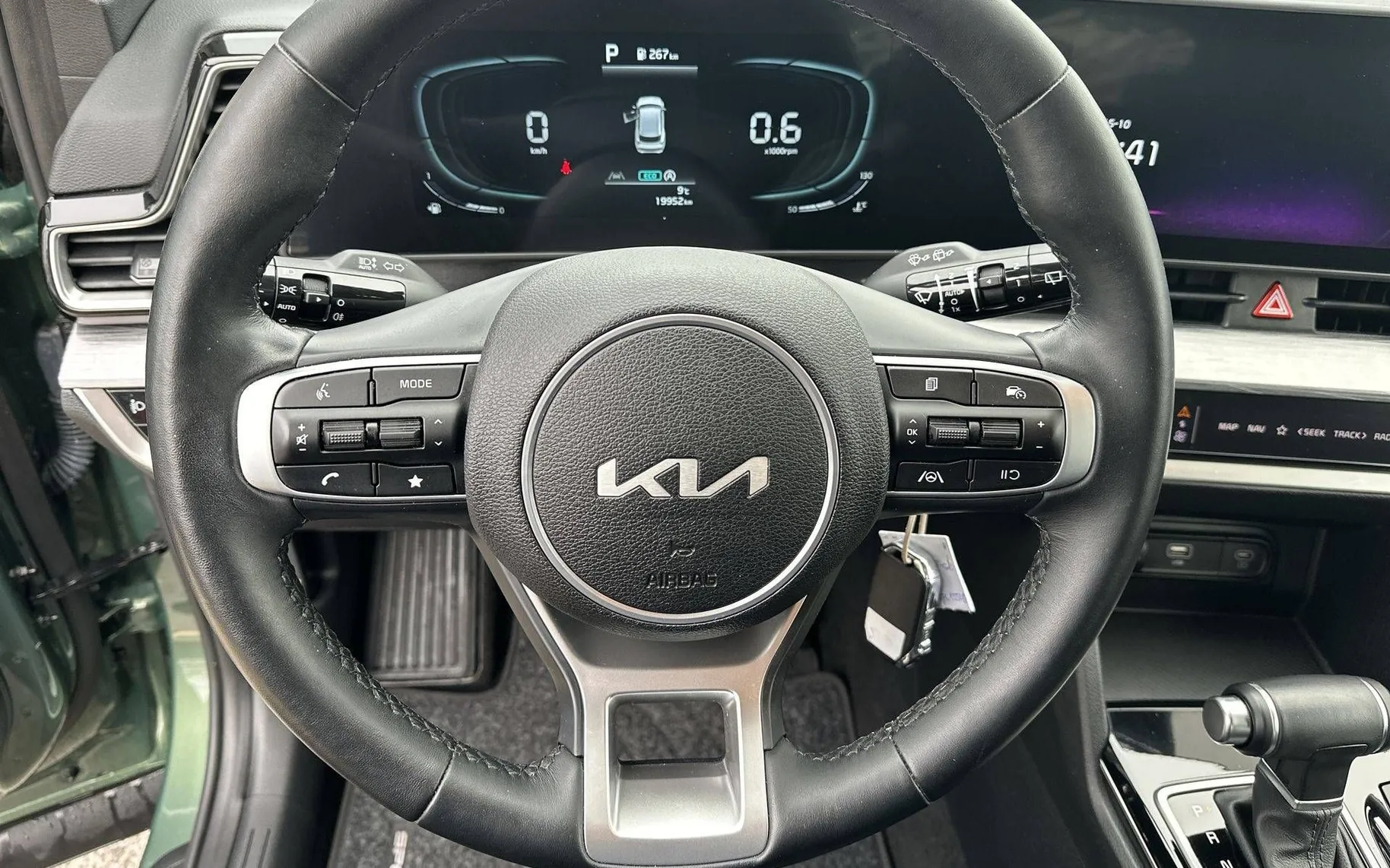 Notranja slika - KIA Sportage - 2WD 1.6 T-GDI MHEV LX Fresh ISG DCT... - 20