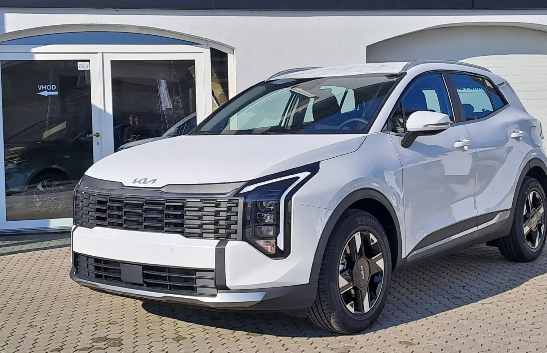 Zunanja slika - KIA Sportage - 2WD 1.6 T-GDI PHEV LX Fresh Avt. - 1