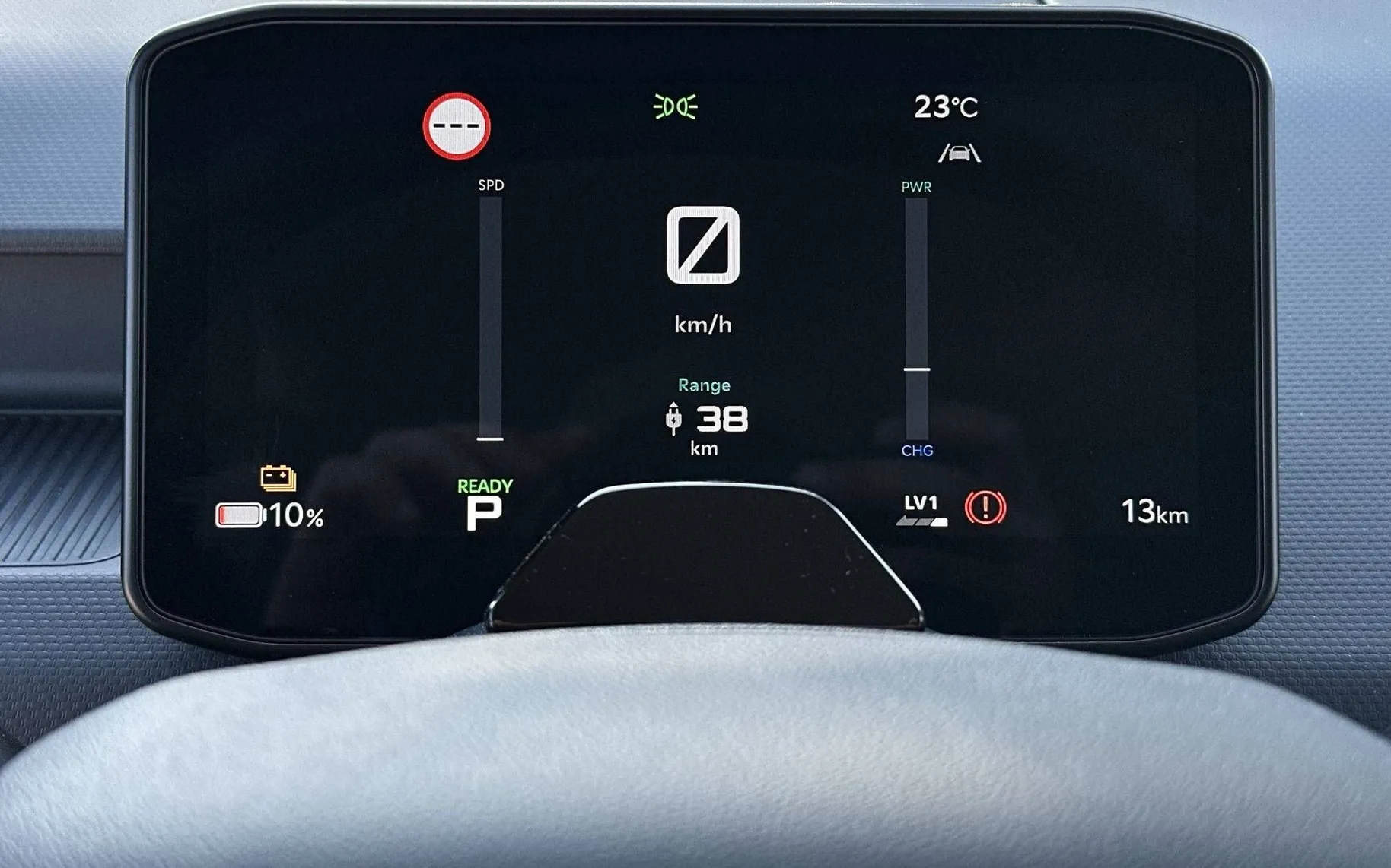 Notranja slika - KIA PV5 - Quantum 71.2 kWh baterija 120 kW 163 KS - 13