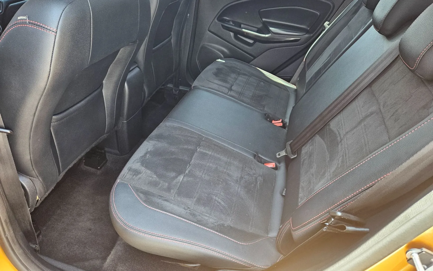 Notranja slika - Ford Ecosport - 1.0 EcoBoost  ST-Line S S  TEMPOMAT DAB PDC - 14