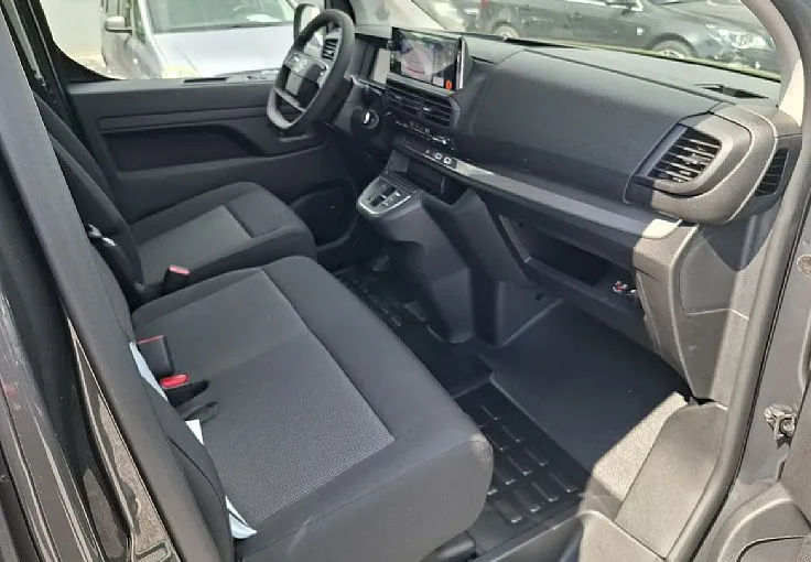 Zunanja slika - Opel Zafira - vivaro 2.2 diesel avtomatik - 9 SEDEŽEV - 7