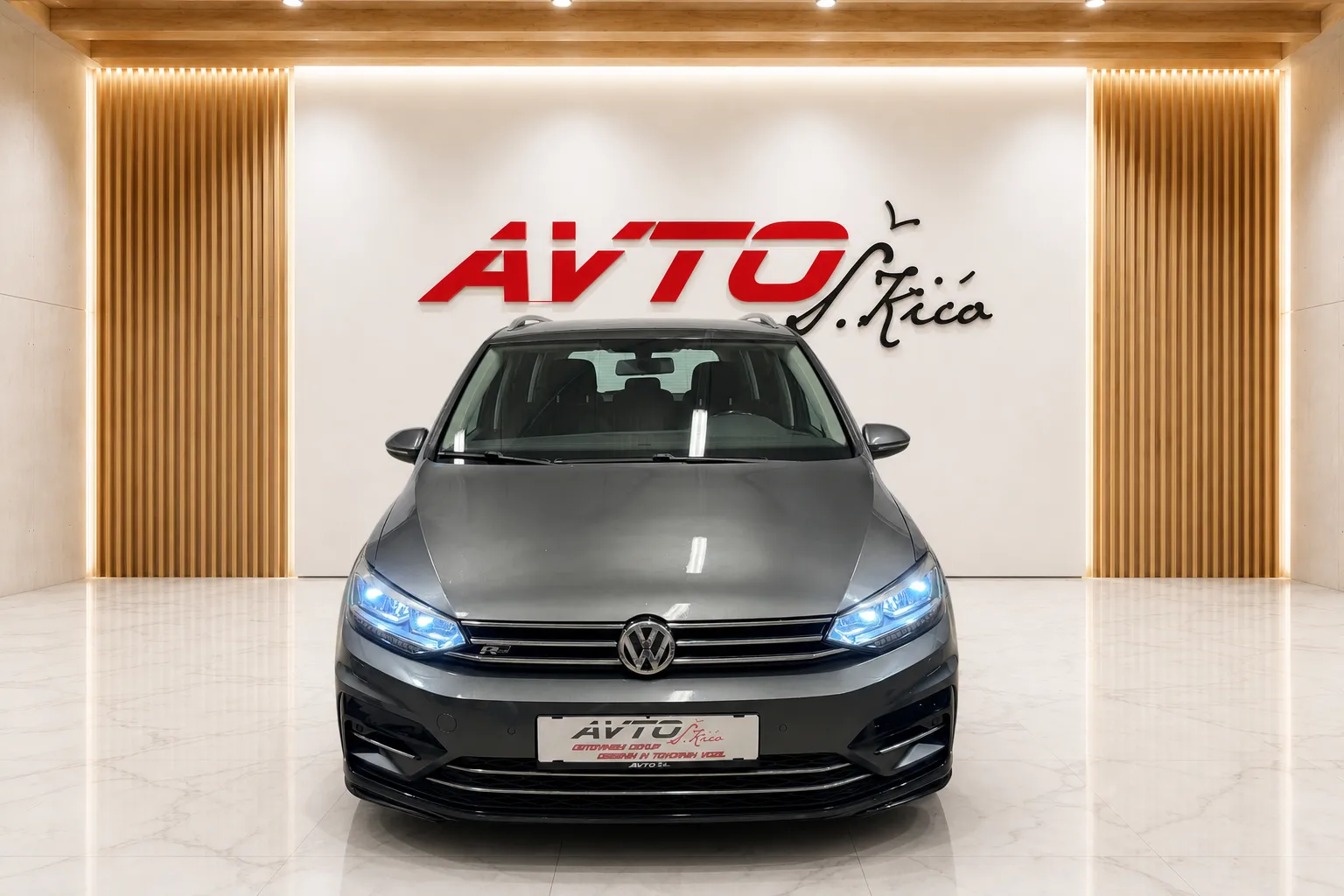 Notranja slika - Volkswagen Touran - 2.0 TDI-R-LINE-DSG-LED-KAMERA-NAVI-PDC-RADAR TEM - 7