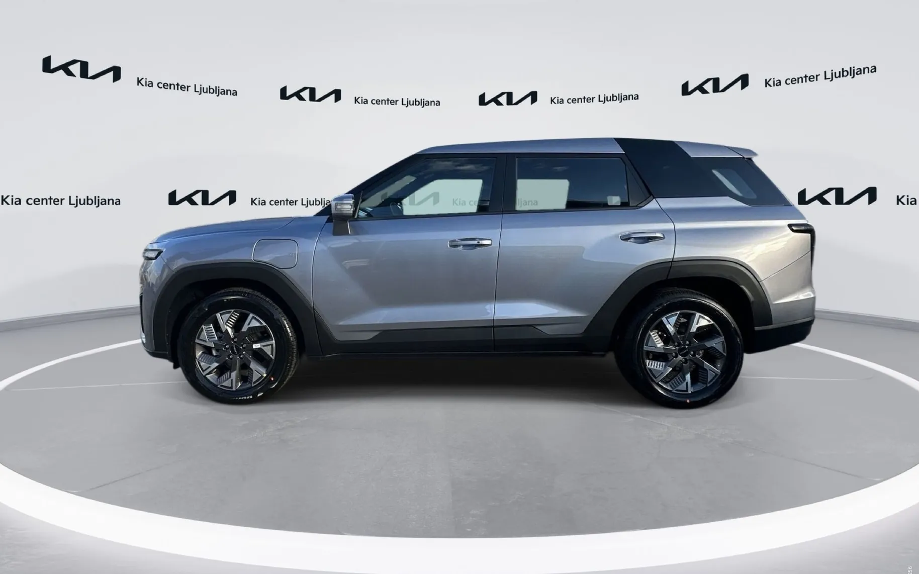 Notranja slika - KG Mobility Torres - EVX Explore 2WD - 8