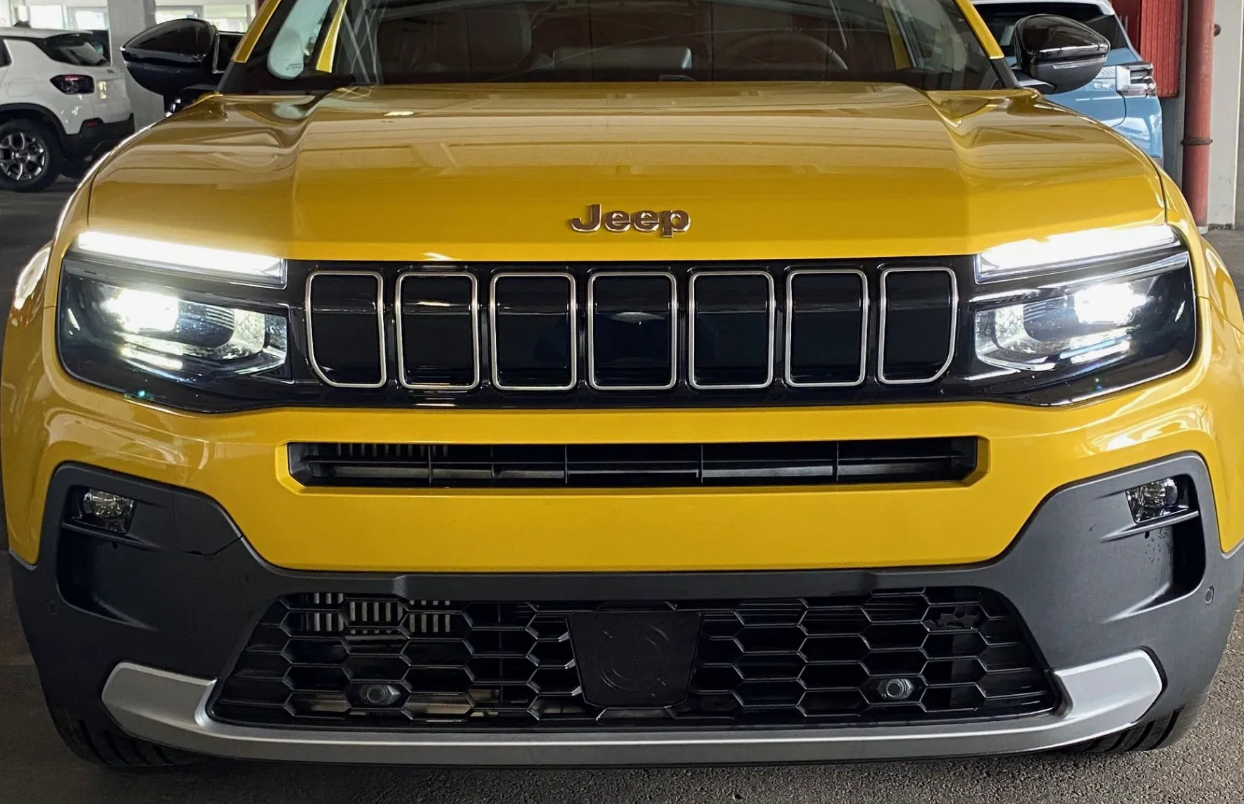Zunanja slika - Jeep Avenger - Summit 1.2 E-DCT6 MHEV 100 - 2