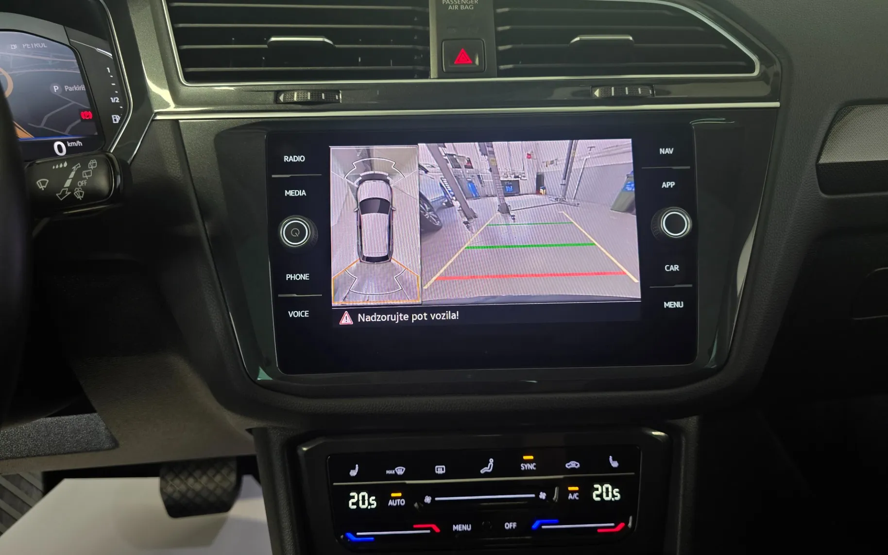 Zunanja slika - VW Tiguan - Elegance 2.0 TDI SCR DSG - 17