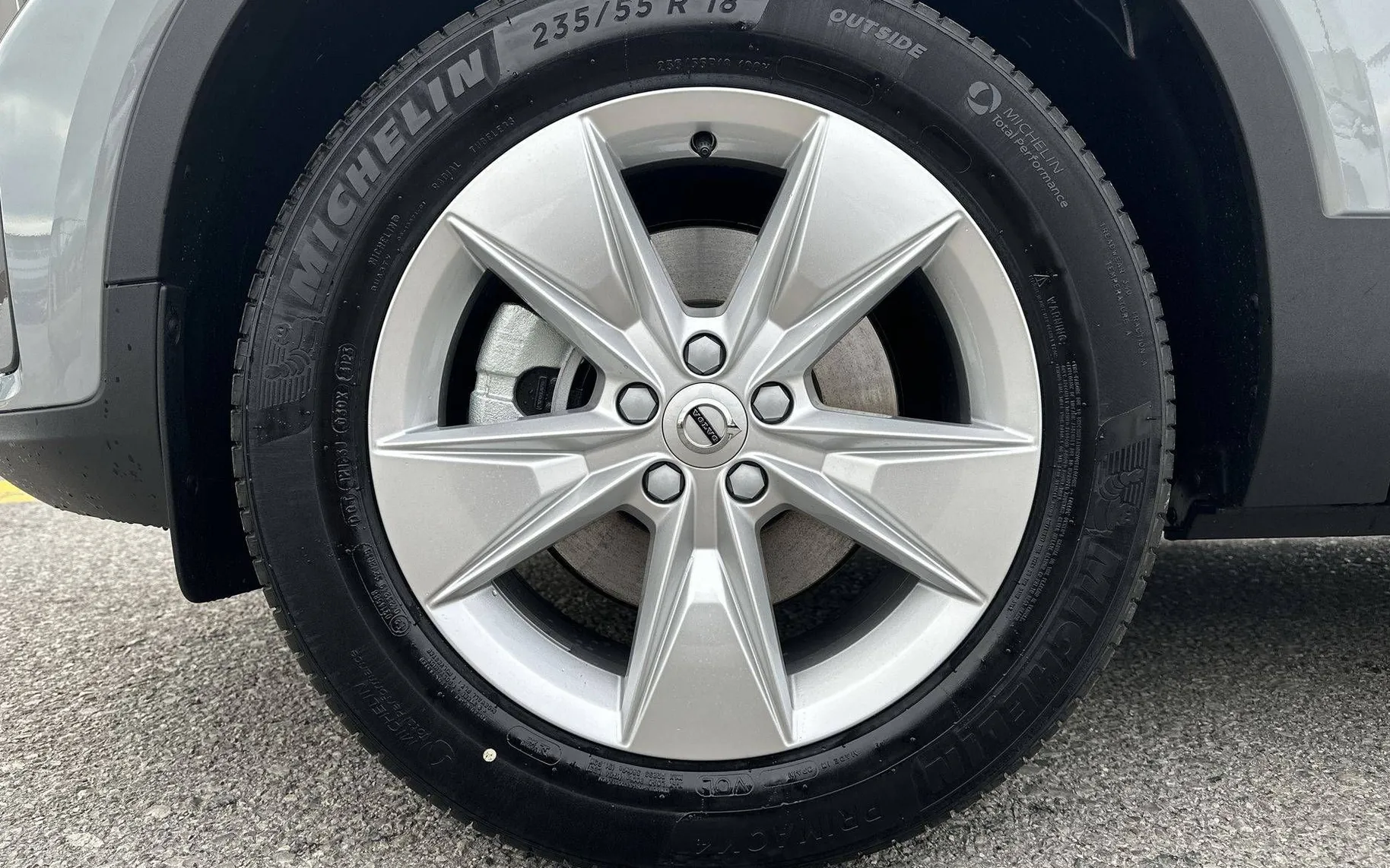 Zunanja slika - Volvo XC40 - B3P Core Avt. - 9