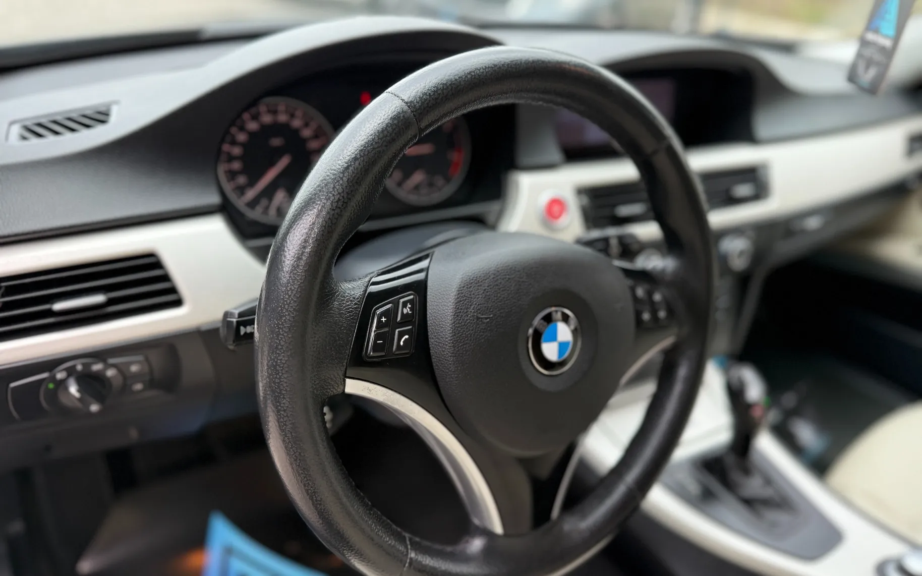 Zunanja slika - BMW Serija 1 - 320d | Usnje | Navi | TOP OHRANJEN - 12