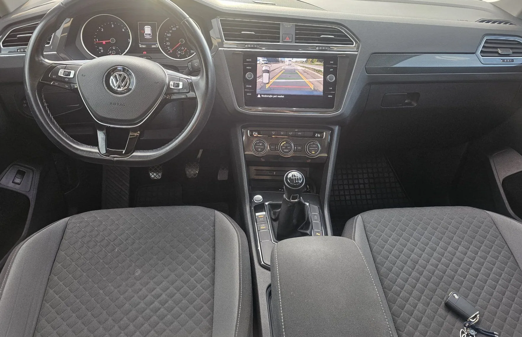 Zunanja slika - Volkswagen Tiguan - 2.0 TDI BMT Comfort Edition | SLO poreklo | 1 lastnica - 10