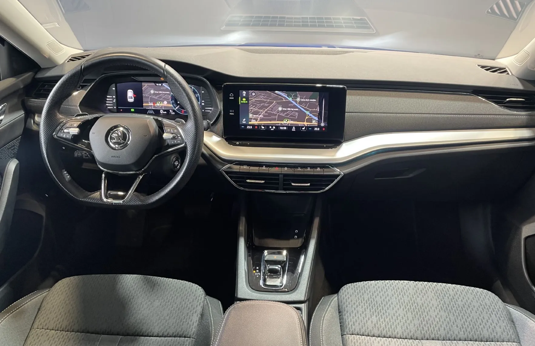 Zunanja slika - Škoda Octavia - 1.LASTNIK-RADAR-VIRTUAL-KEYLESS-NAVIGACIJA-MEMORY - 14