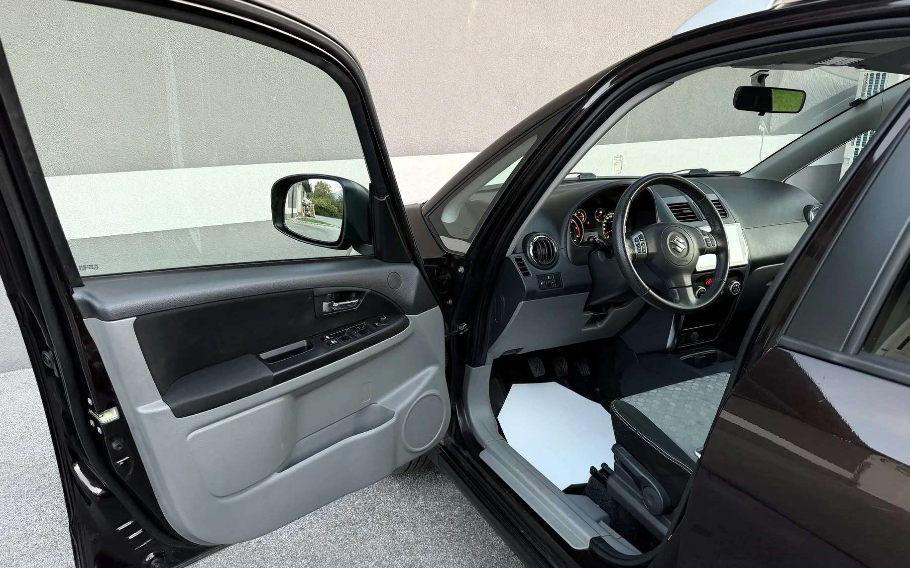 Zunanja slika - Suzuki SX4 - 4x4 2.0 DELUXE 1.LASTNIK MULTIMED. GRETJE SED ACC. - 21