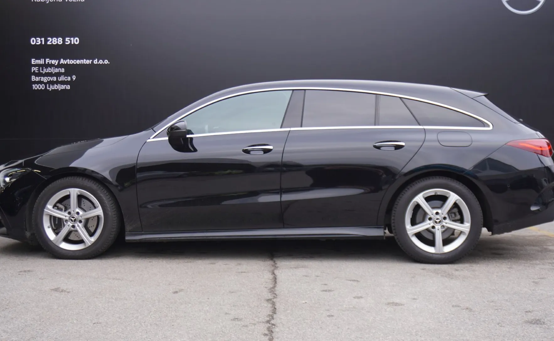 Zunanja slika - Mercedes-Benz CLA-Razred - CLA Shooting Brake CLA 200 AMG LINE - 4