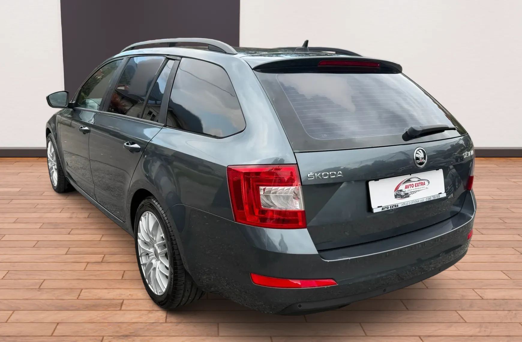 Zunanja slika - Škoda Octavia - Combi 2,0 TDI L&K - 6