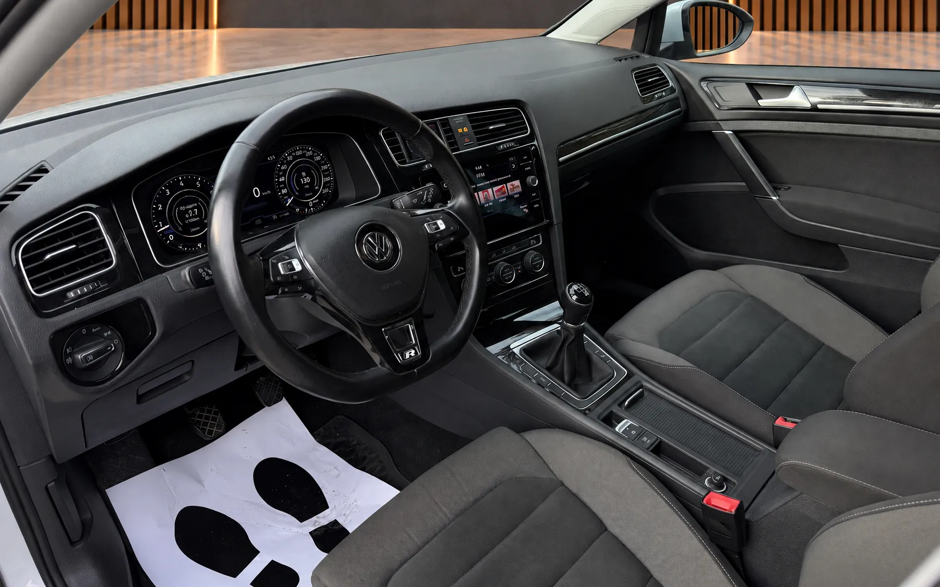 Notranja slika - Volkswagen Golf - 1.4 TSI STAGE3|280hp|Milltek|SLO|Kam|Virtual|Perla - 10