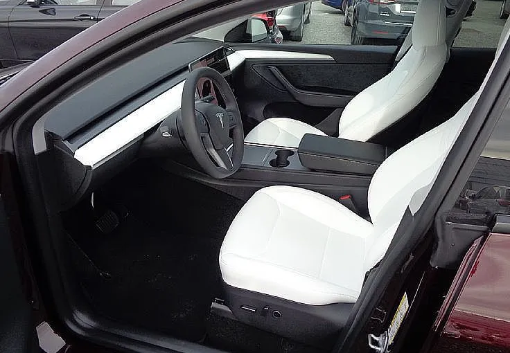 Zunanja slika - Tesla Model Y - Long Range AWD - POSLOVNI NAJEM - 5