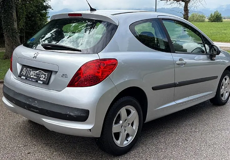 Zunanja slika - Peugeot 207 - Premium 1.4 16V - 5