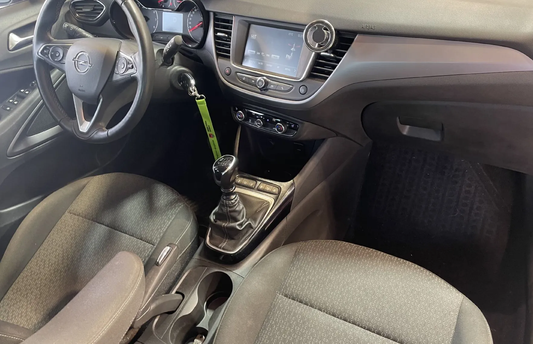 Zunanja slika - Opel Crossland X - 1.LASTNIK-SLO-KAMERA-KLJUKA-TEMPOMAT-ALU - 11