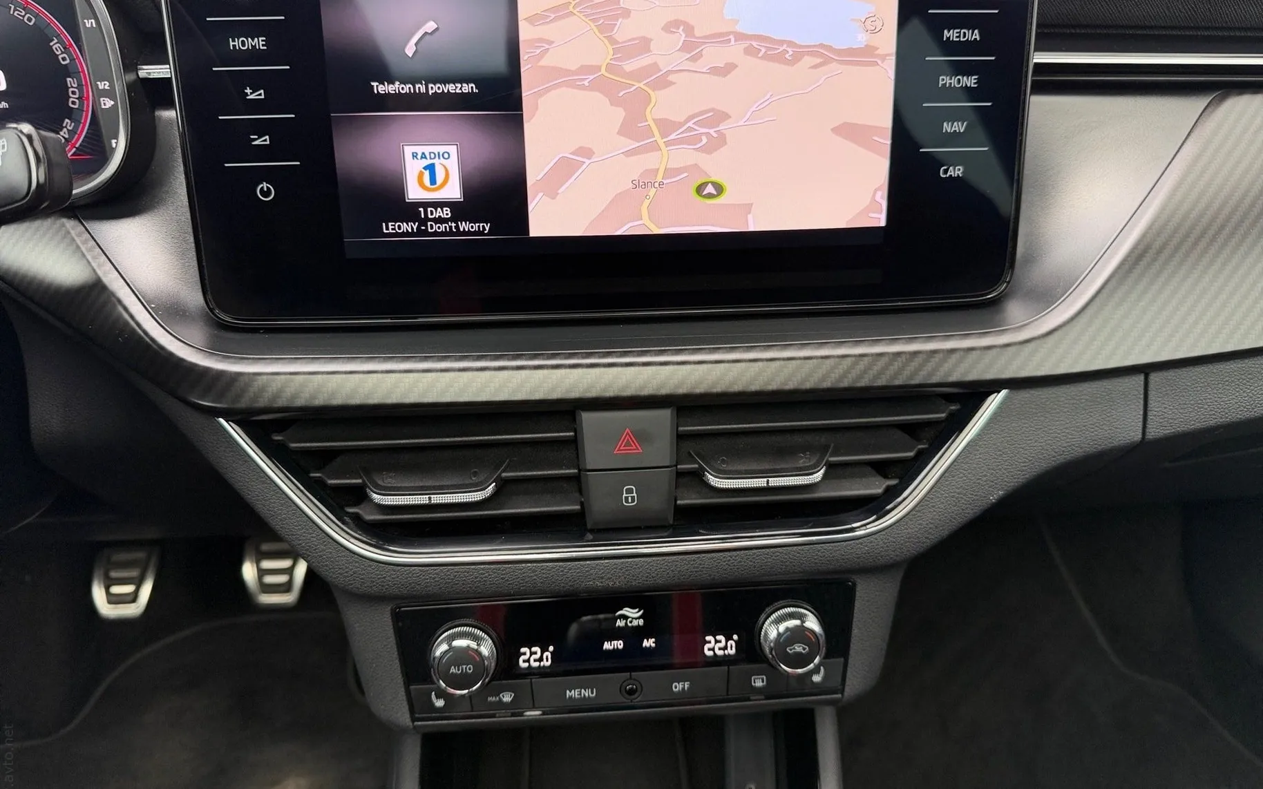 Notranja slika - Škoda Kamiq - 1.0 TSI Monte Carlo-Panorama-Gretje sedežev-AppCon - 9