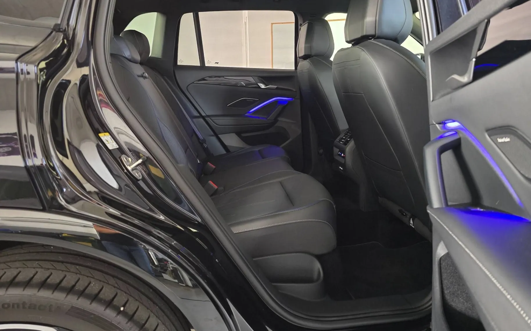Notranja slika - Volkswagen Tiguan - 4motion 2.0 TDI BMT R-Line DSG - VSA MOŽNA OPREMA - 15